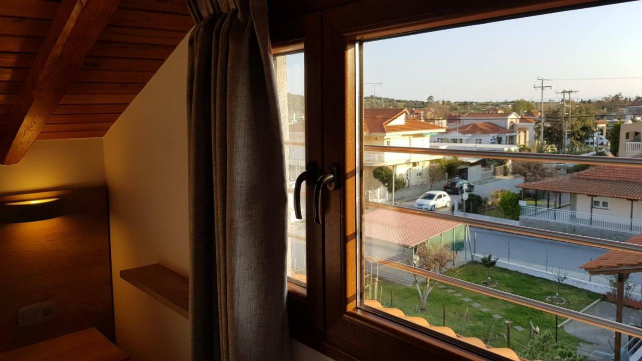 Golden Attic Apartment Nea Roda Exterior foto