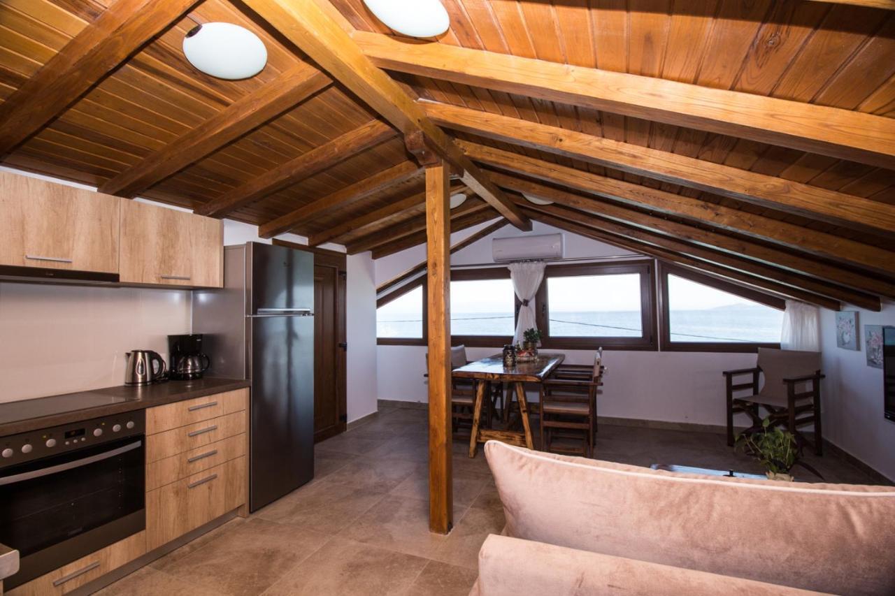 Golden Attic Apartment Nea Roda Exterior foto