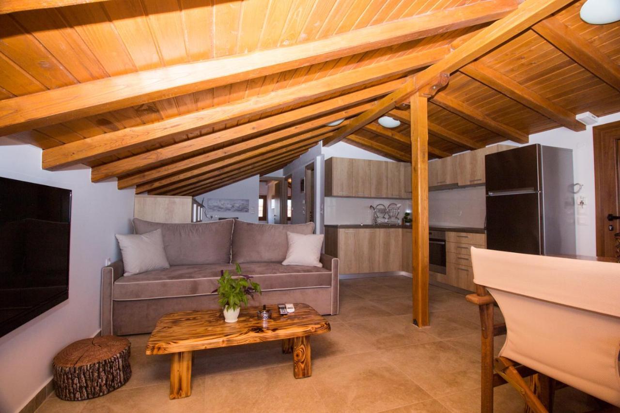 Golden Attic Apartment Nea Roda Exterior foto