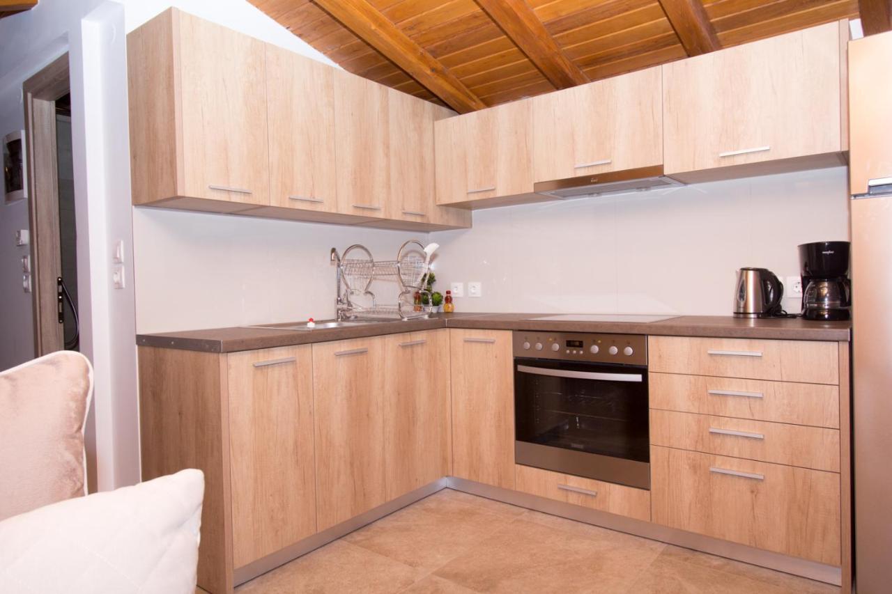 Golden Attic Apartment Nea Roda Exterior foto