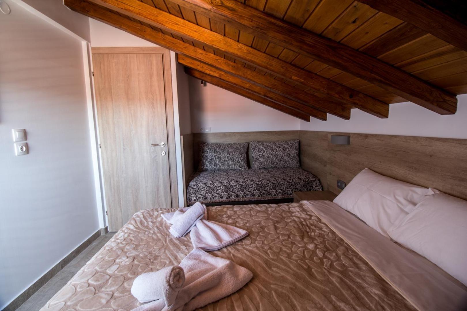 Golden Attic Apartment Nea Roda Exterior foto